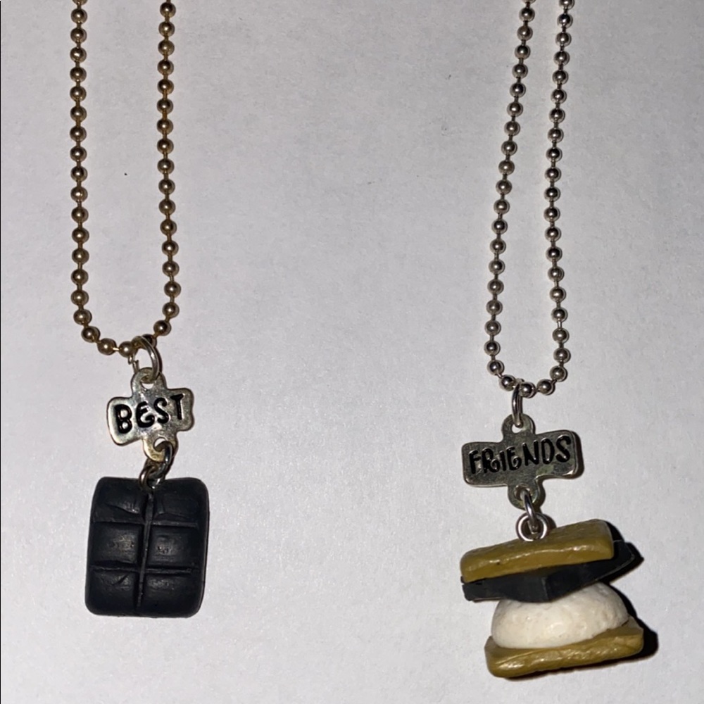 💥MAKE OFFER💥 Best Friend Necklace Set